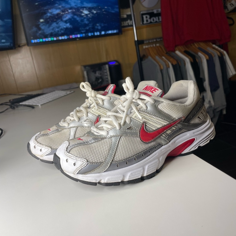 Nike Athletic Shoes in Silver and Red